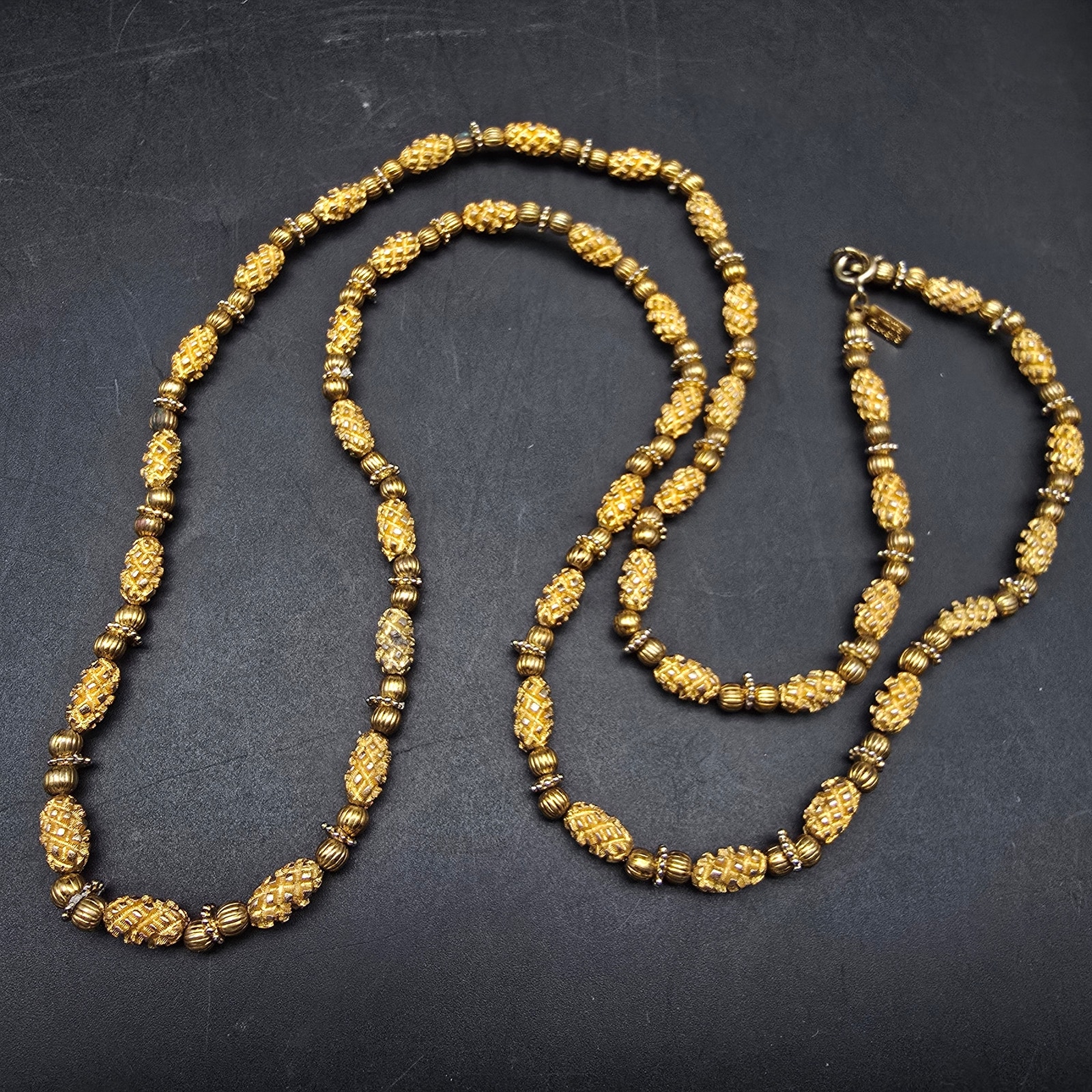 Hattie Carnegie Gold Tone Beaded Necklace Vintage Jewelry 50$